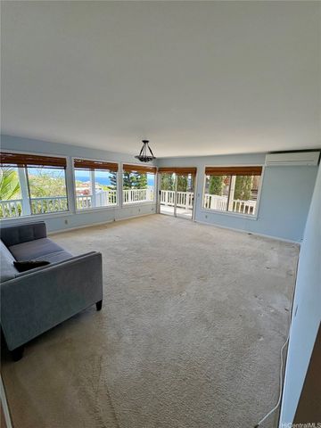 125 Maunalanikai Place, Honolulu, HI 96816