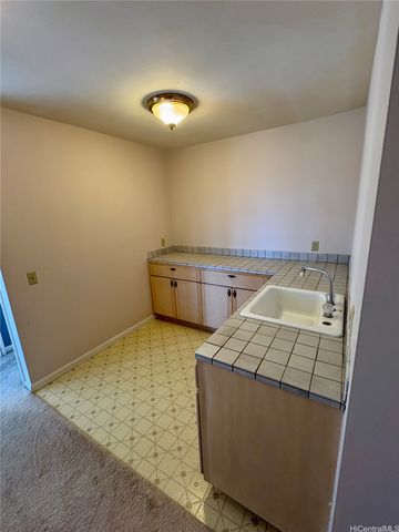 125 Maunalanikai Place, Honolulu, HI 96816