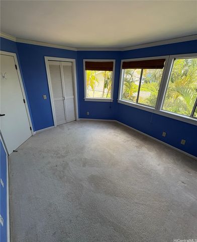 125 Maunalanikai Place, Honolulu, HI 96816