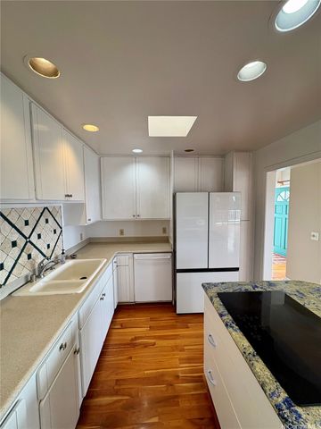 125 Maunalanikai Place, Honolulu, HI 96816
