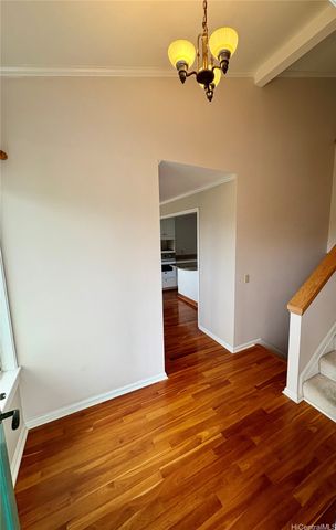 125 Maunalanikai Place, Honolulu, HI 96816