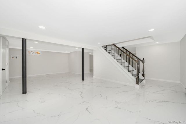 42 Ronald Drive N, Amityville, NY 11701