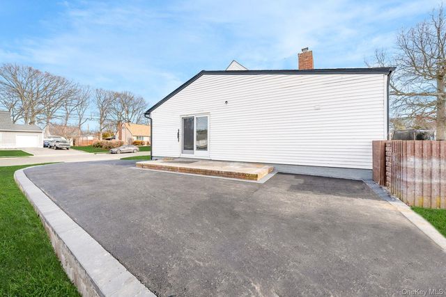 42 Ronald Drive N, Amityville, NY 11701