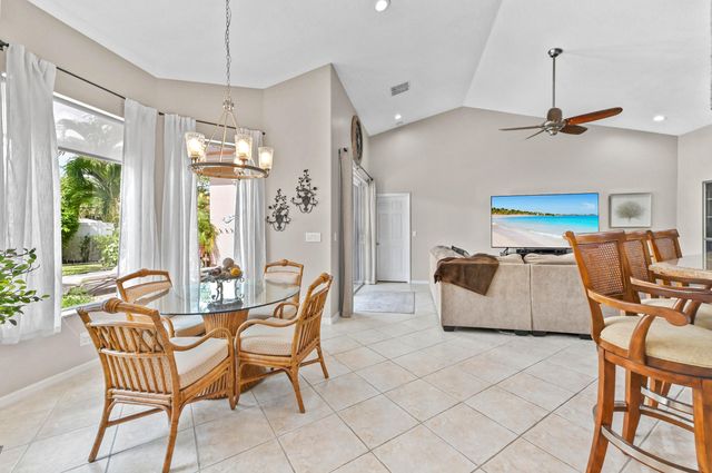 2395 Kemps Bay, West Palm Beach, FL 33411