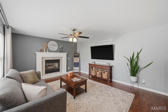 3362 Hampton Crossing, St Charles, MO 63303