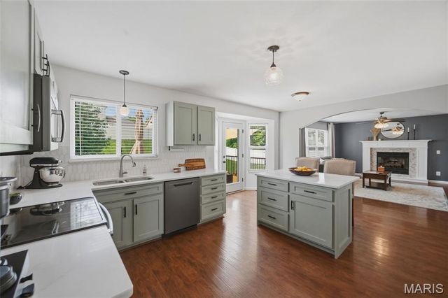 3362 Hampton Crossing, St Charles, MO 63303