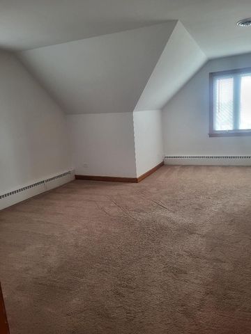 5549 S Meade Avenue 2, Chicago, IL 60638