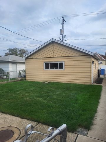 5549 S Meade Avenue 2, Chicago, IL 60638