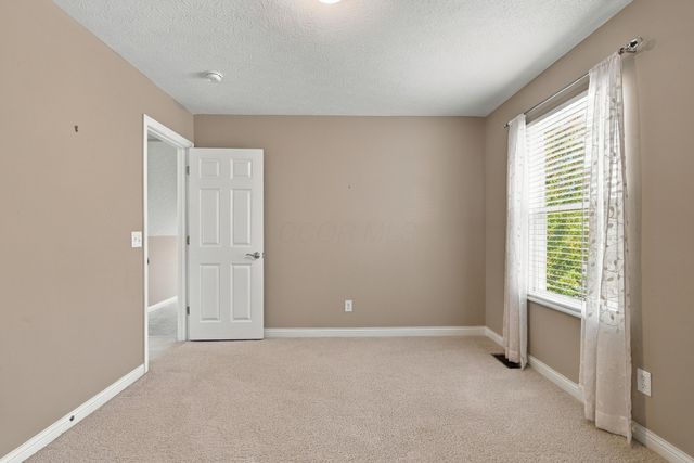 6083 Grand Strand Avenue, Westerville, OH 43081
