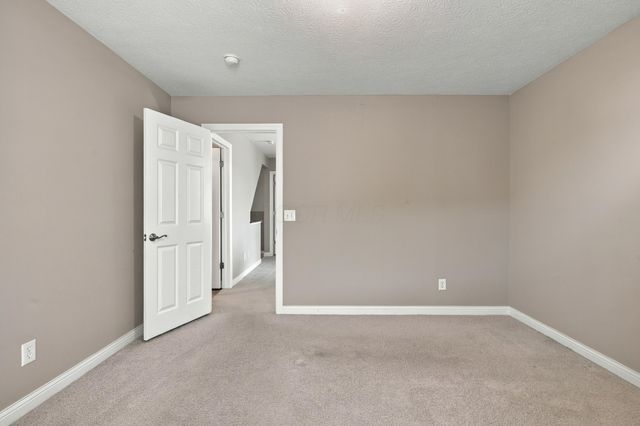 6083 Grand Strand Avenue, Westerville, OH 43081