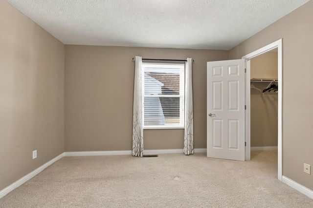 6083 Grand Strand Avenue, Westerville, OH 43081