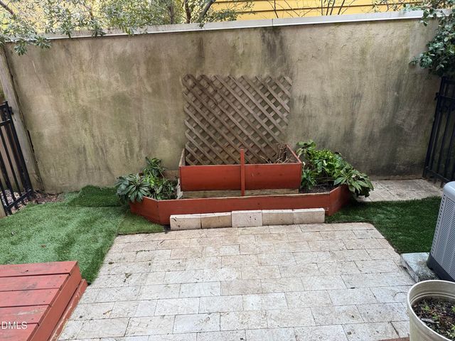 102 Hatfield Lane, Raleigh, NC 27603