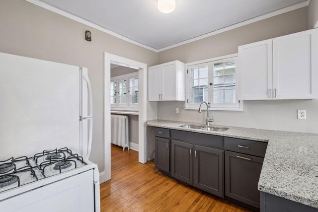 387 Cretin Avenue S, Saint Paul, MN 55105