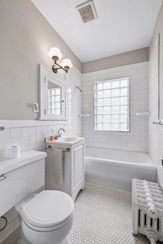 387 Cretin Avenue S, Saint Paul, MN 55105