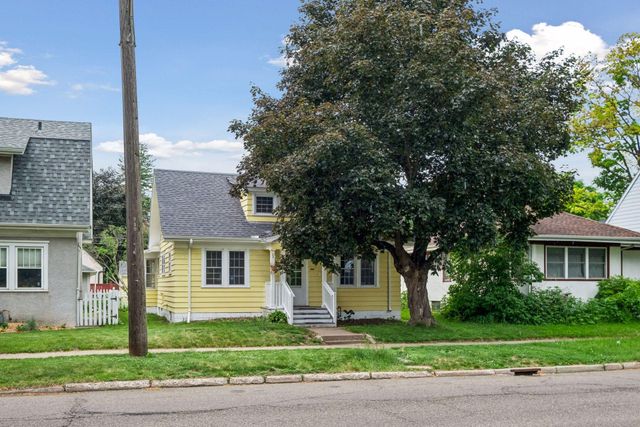 387 Cretin Avenue S, Saint Paul, MN 55105