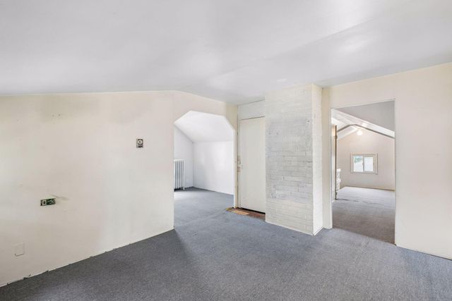 387 Cretin Avenue S, Saint Paul, MN 55105