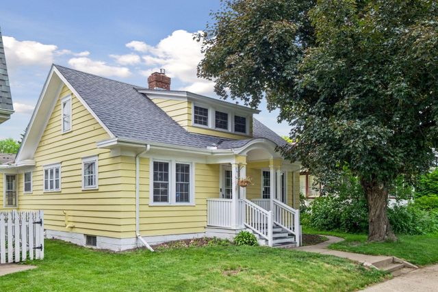 387 Cretin Avenue S, Saint Paul, MN 55105