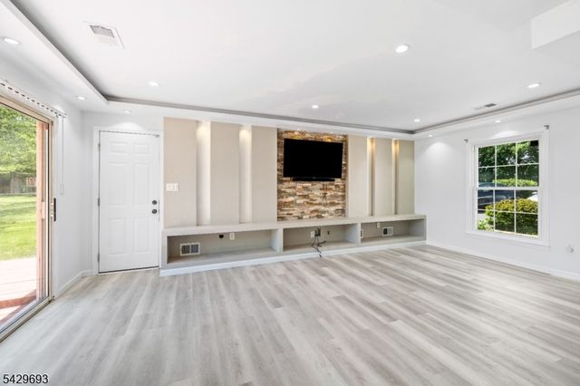 726 New Brunswick Rd, Franklin Twp., NJ 08873