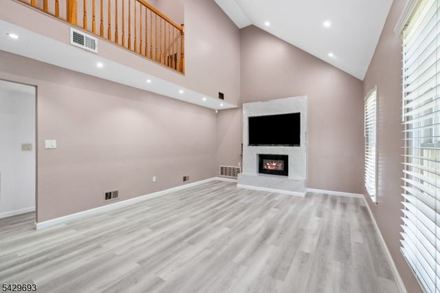726 New Brunswick Rd, Franklin Twp., NJ 08873