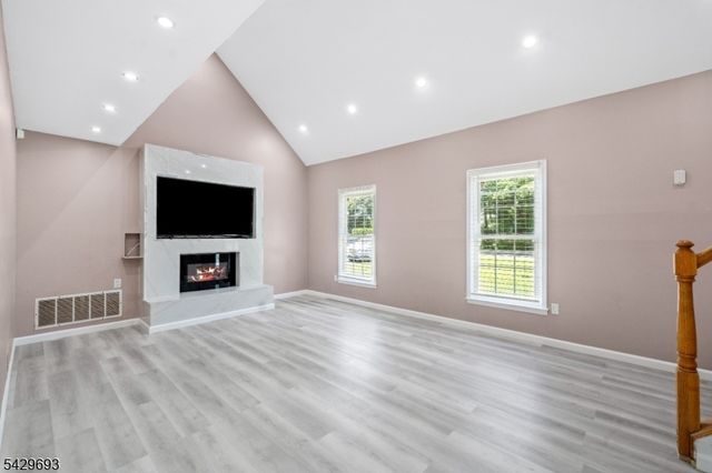 726 New Brunswick Rd, Franklin Twp., NJ 08873