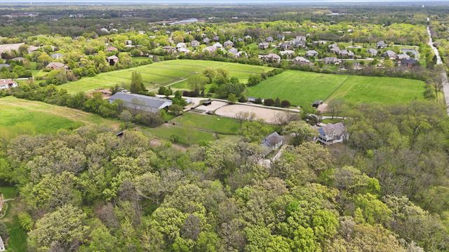 22133 N Prairie Lane, Kildeer, IL 60047