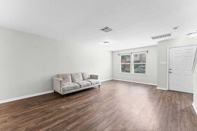 1424 Ruthven Street, Houston, TX 77019