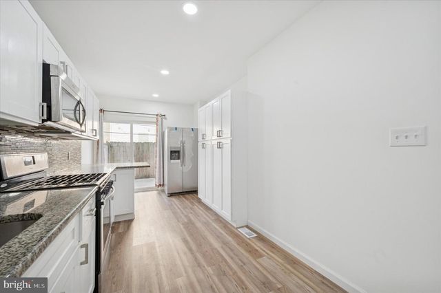 2013 TITAN ST, Philadelphia, PA 19146