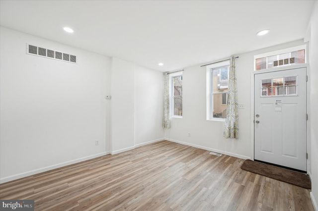 2013 TITAN ST, Philadelphia, PA 19146