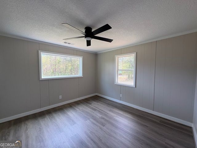 2446 Hoke Dickerson, Elberton, GA 30635