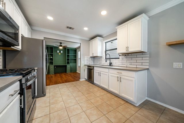 7124 Outfitter DR, Austin, TX 78744