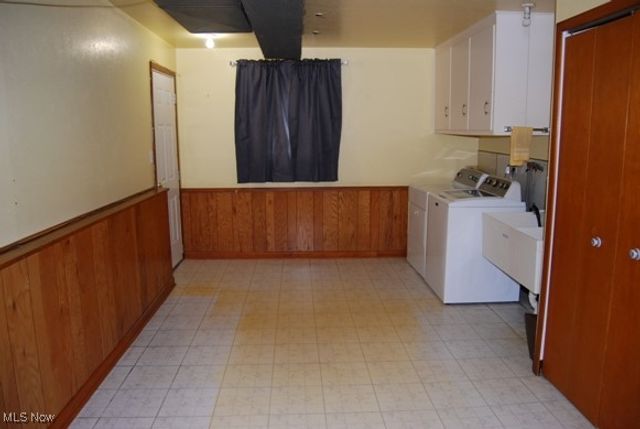 13585 Pineview Court, Middleburg Heights, OH 44130