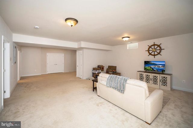 7910 BURBANK AVE, Fredericksburg, VA 22407