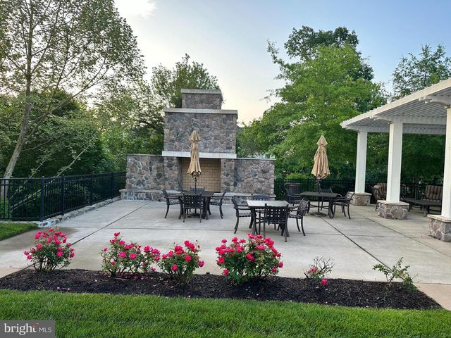 7910 BURBANK AVE, Fredericksburg, VA 22407