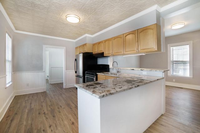 709 W Lovell Street, Kalamazoo, MI 49007