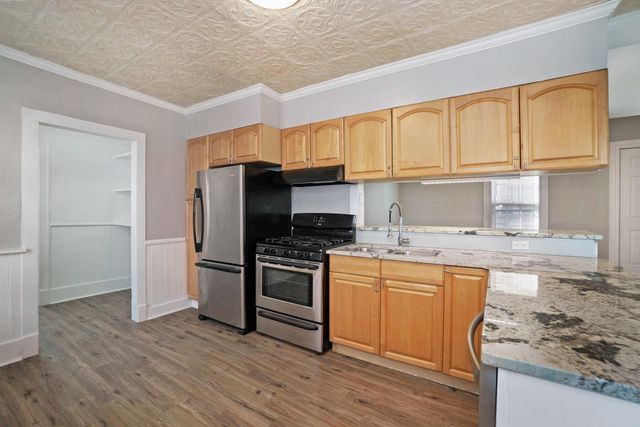 709 W Lovell Street, Kalamazoo, MI 49007