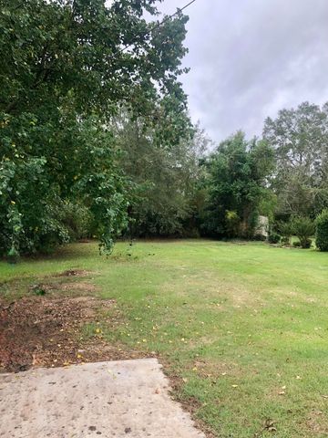 0 Hall Ave., Hattiesburg, MS 39401