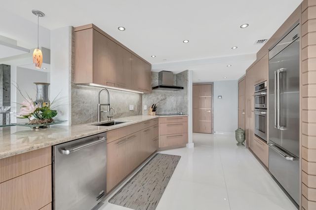 4301 N Ocean Boulevard 1708, Boca Raton, FL 33431