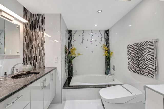 4301 N Ocean Boulevard 1708, Boca Raton, FL 33431