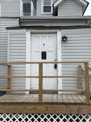 257 Carr Avenue B, Keansburg, NJ 07734