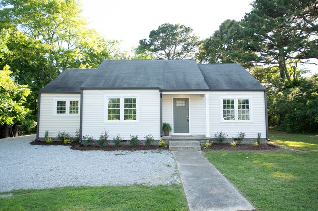 815 Cedar Ln, Tullahoma, TN 37388