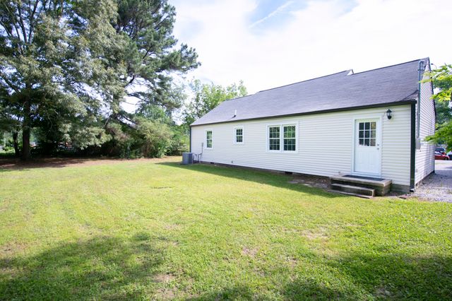 815 Cedar Ln, Tullahoma, TN 37388
