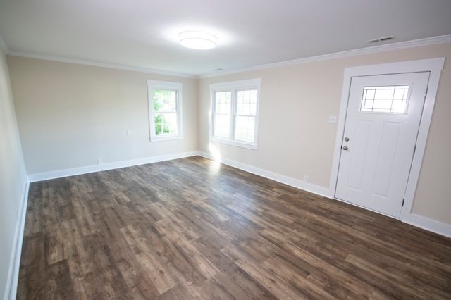 815 Cedar Ln, Tullahoma, TN 37388