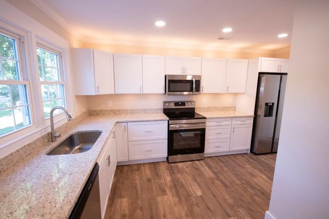 815 Cedar Ln, Tullahoma, TN 37388