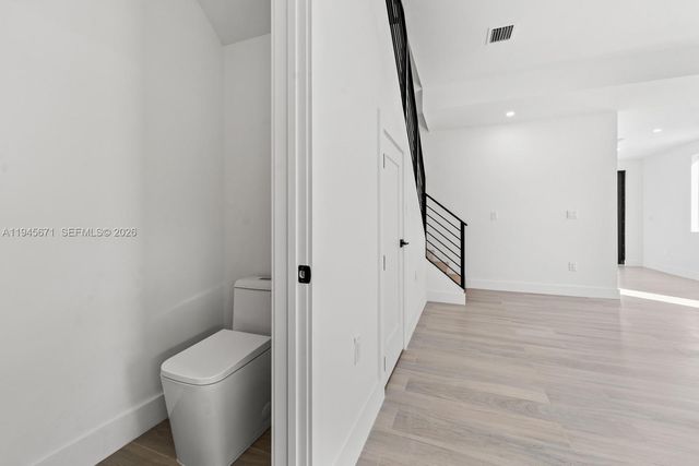 740 NW 24th Ct, Miami, FL 33125