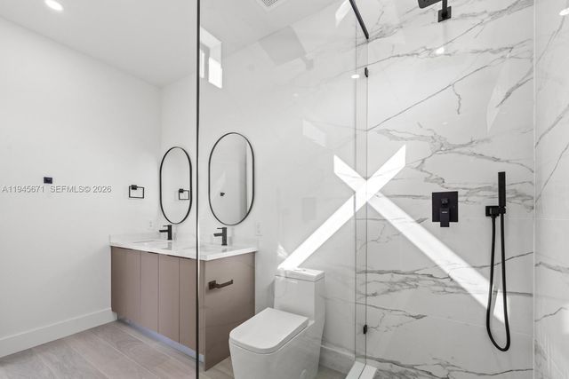 740 NW 24th Ct, Miami, FL 33125