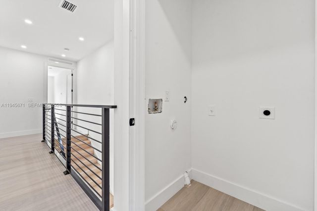 740 NW 24th Ct, Miami, FL 33125