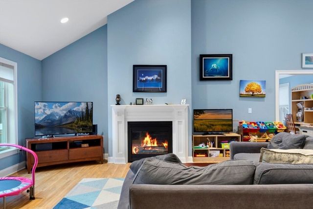 7 Maxwell Lane, Sandwich, MA 02563