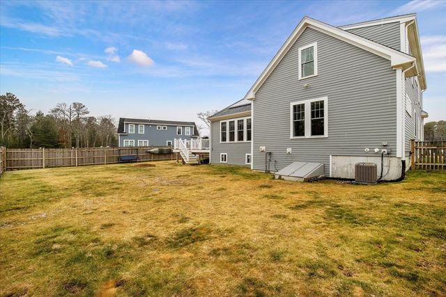 7 Maxwell Lane, Sandwich, MA 02563