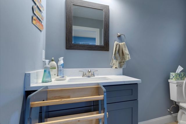 7 Maxwell Lane, Sandwich, MA 02563