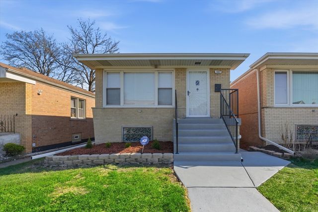 2811 W 82nd Street, Chicago, IL 60652